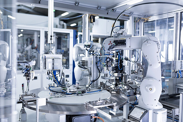 Assembly line with rotary index table
